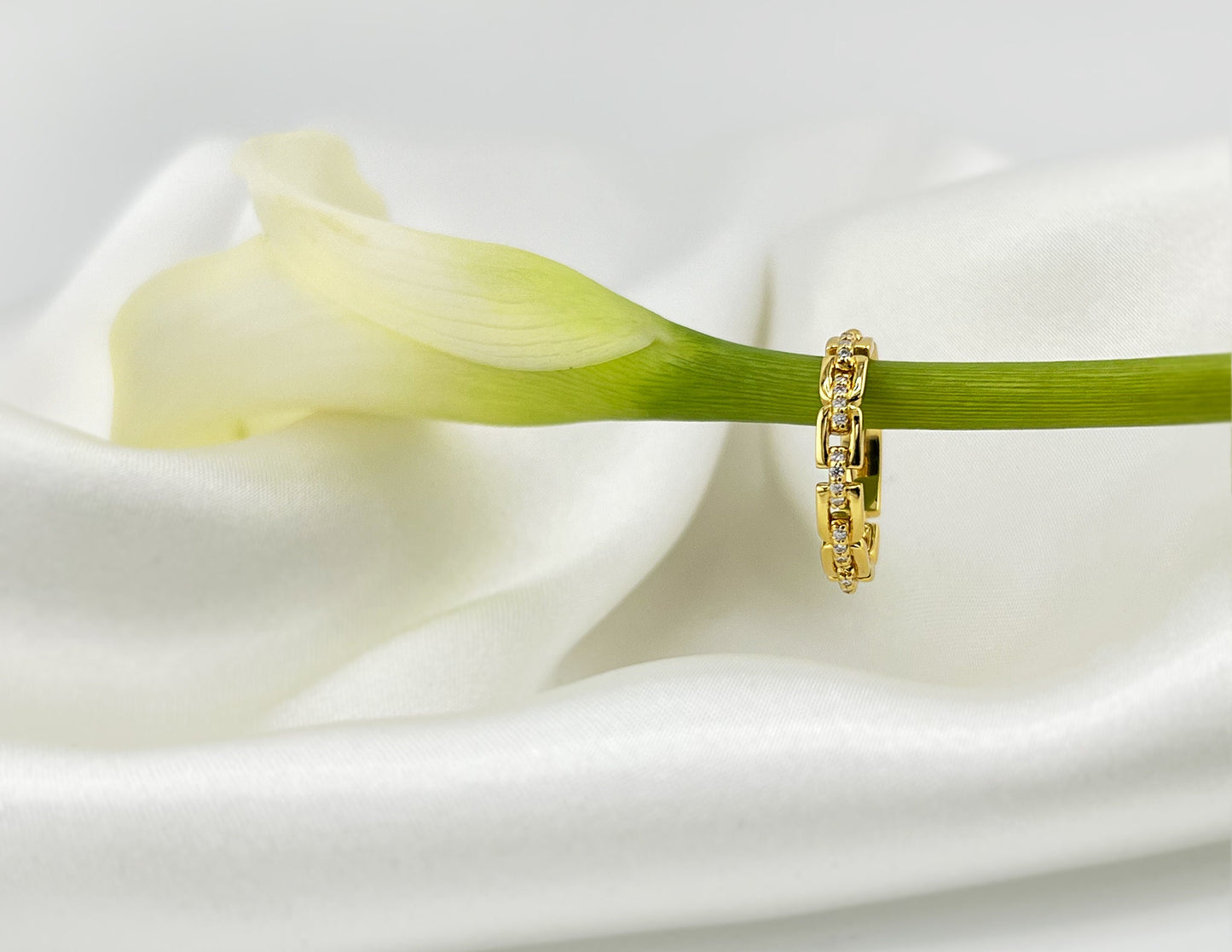 Moissanite Chain Link Ring: 18K Gold Plated Sterling Silver
