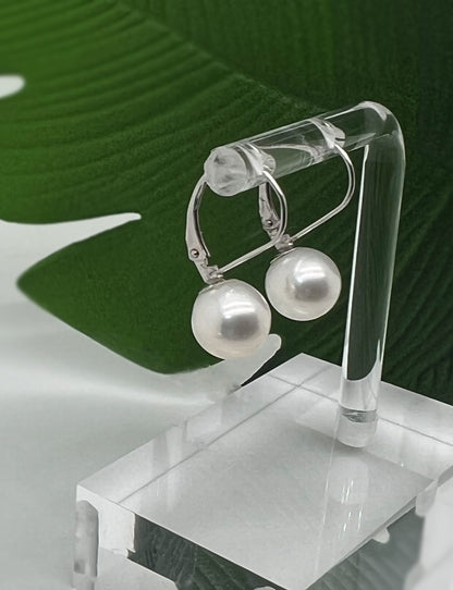 14K Gold Freshwater Pearl Earrings: Handcrafted Dangle Lever Backs