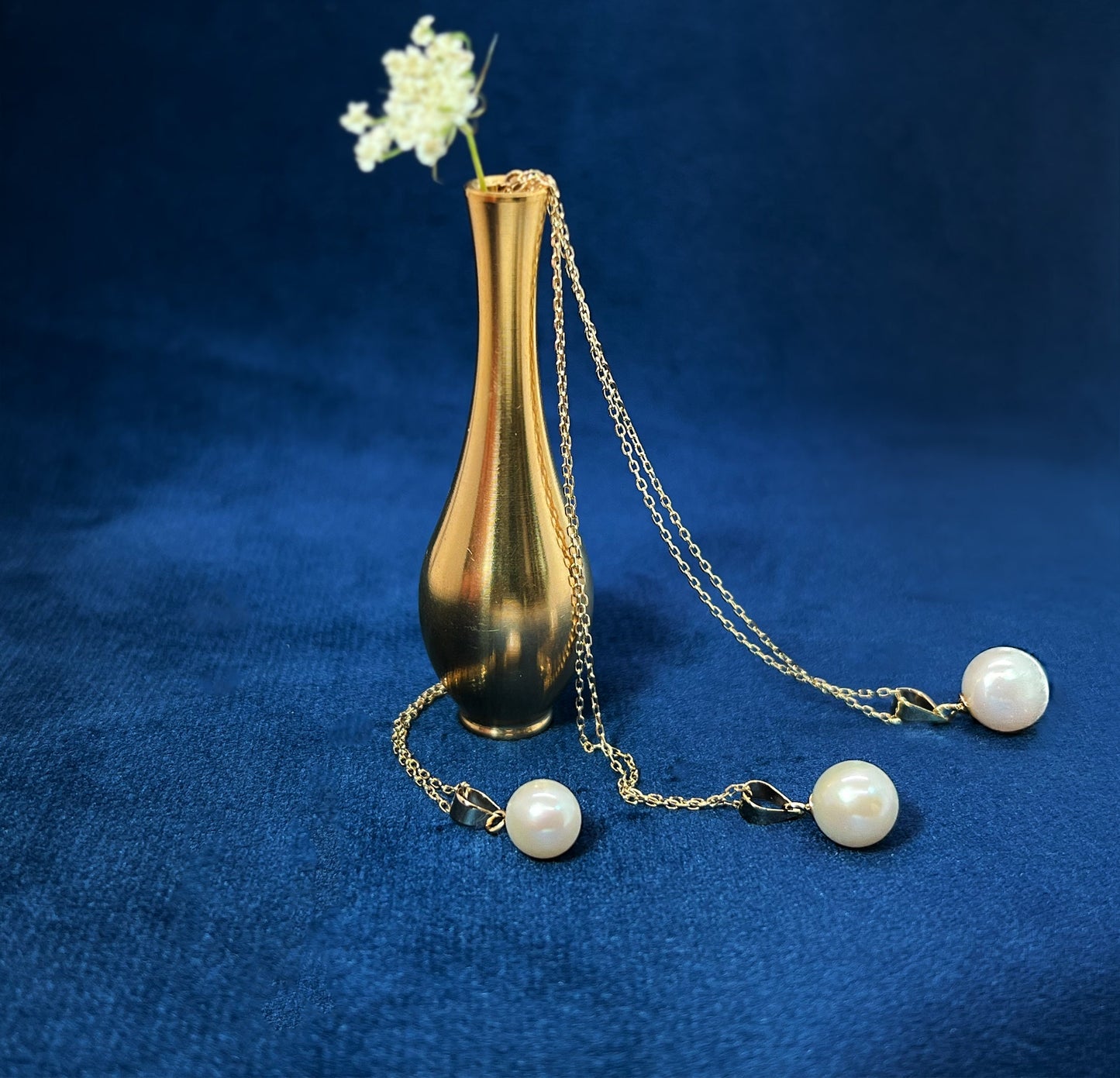 14K Gold Freshwater Pearl Pendant Necklace: AAA Cultured Pearl