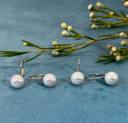 14K Gold Freshwater Pearl Earrings: Handcrafted Dangle Lever Backs