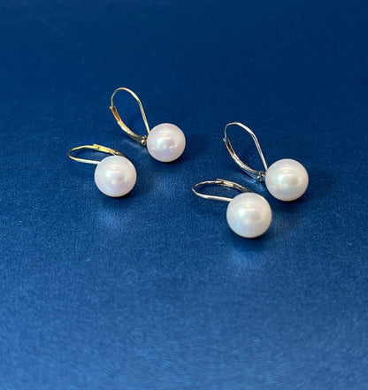 14K Gold Freshwater Pearl Earrings: Handcrafted Dangle Lever Backs